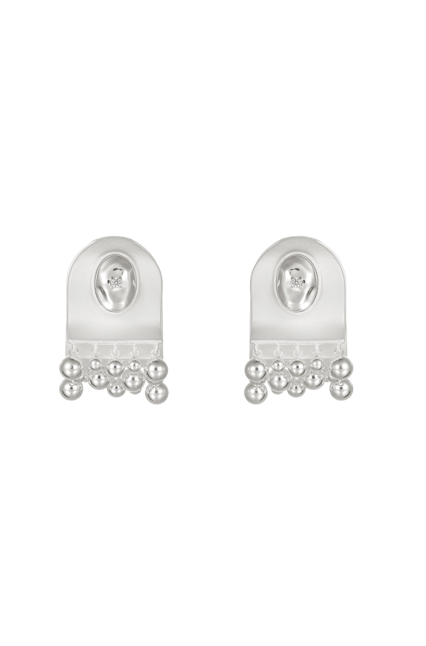 Pupil 004 . EARRING