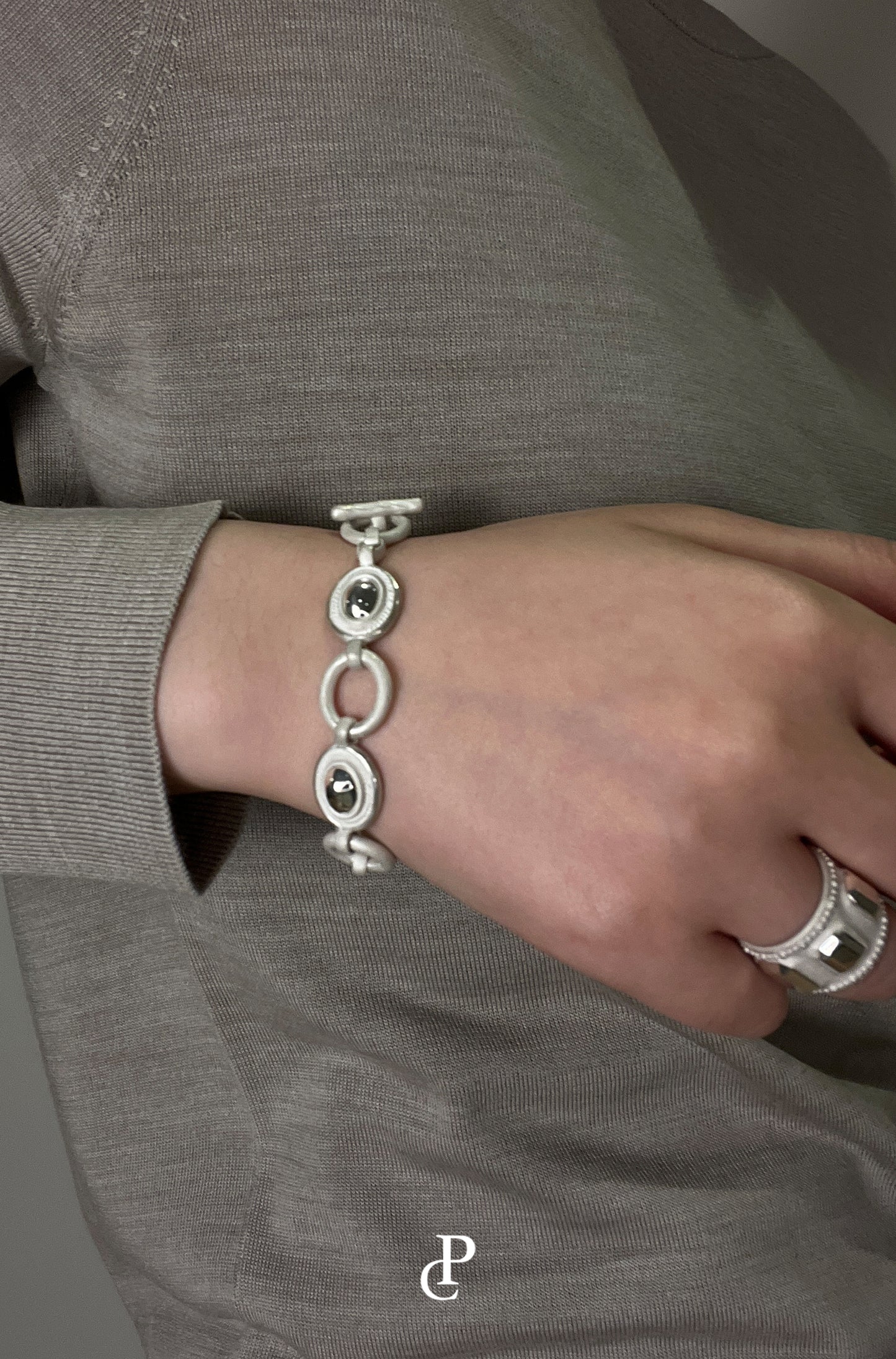 Pupil 005 . BRACELET