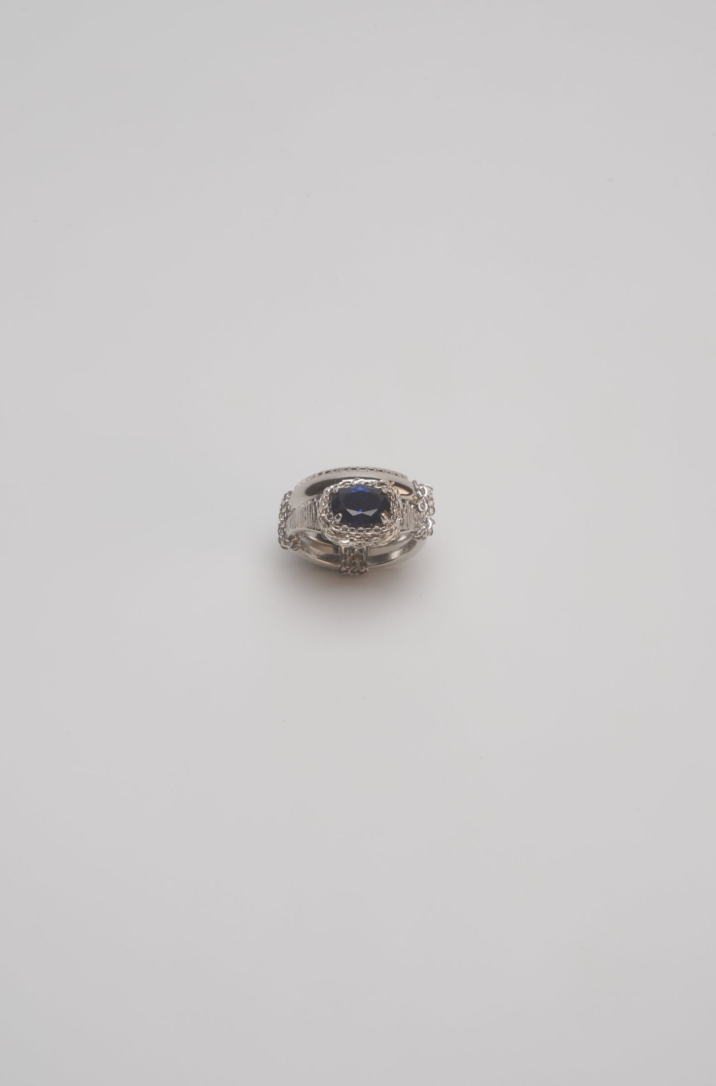 UNDO Collection . Bundchain Ring