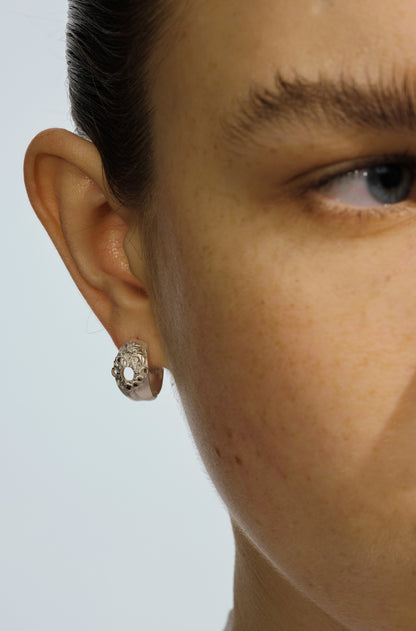 Gone with the Wind . Disintegrate Stone Earloop