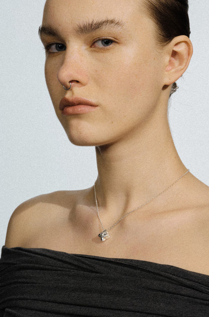 Gone with the Wind . Faded Necklace