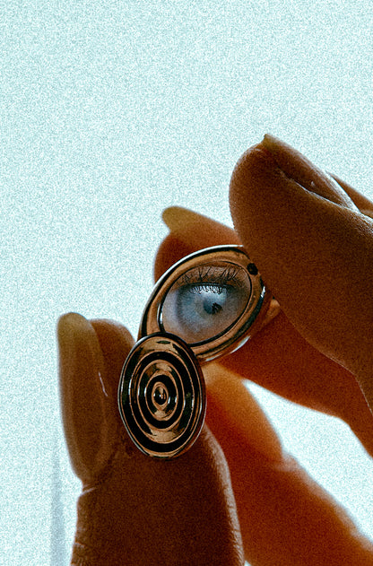 Reflection of Narcissism . 'Lake Reflection' Ring
